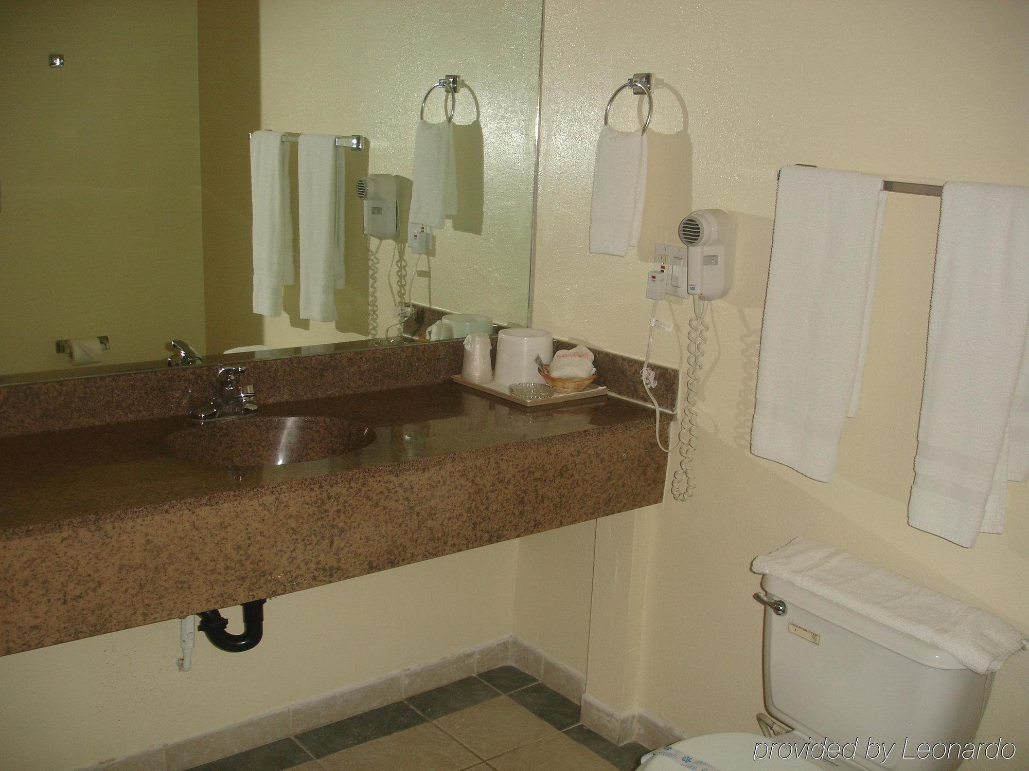 Rivera Inn & Suites Motel Pico Rivera Room photo